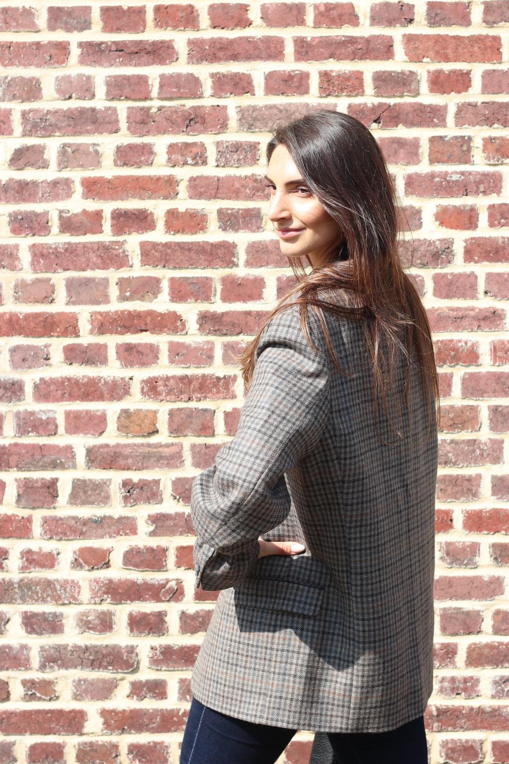 Brown/grey checkered blazer with elastic sleeves