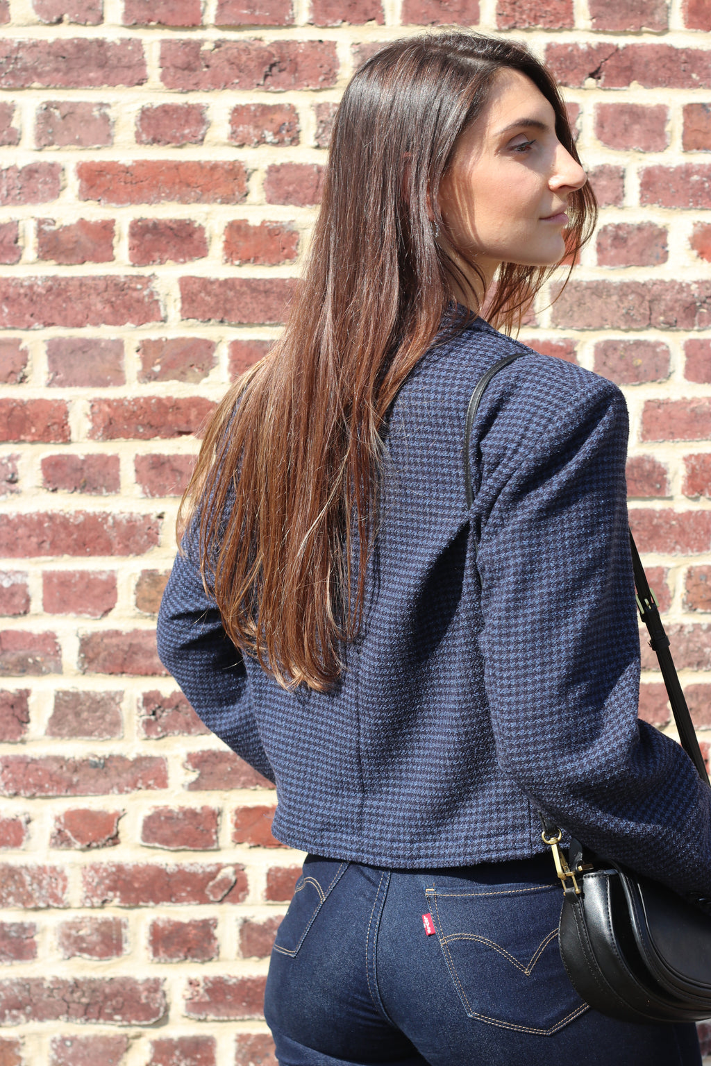 Cropped blue houndstooth blazer
