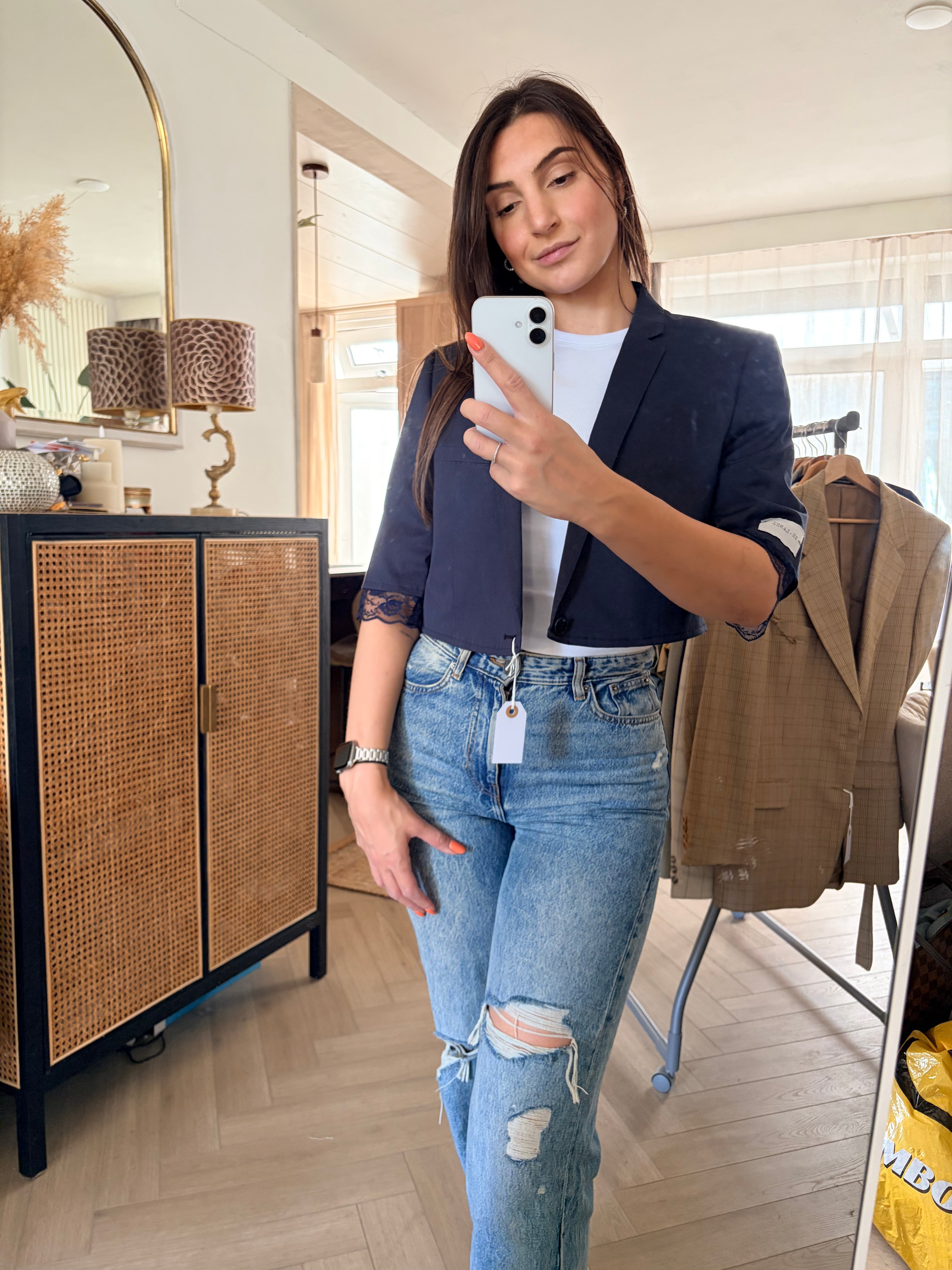 Cropped blue blazer with lace
